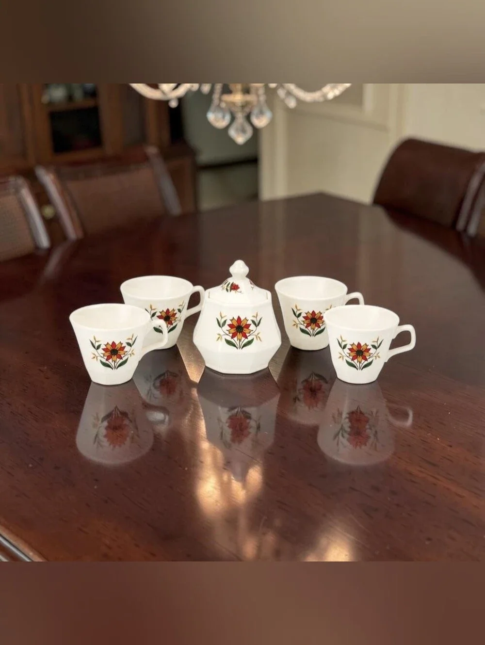 (Lot Of 5) Homer Laughlin Bayberry Floral Ironstone Pieces Sugar Bowl/Lid / Cups